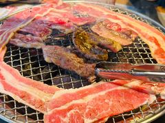 -草家酱蟹炭火烤肉店(珲春南路一店)