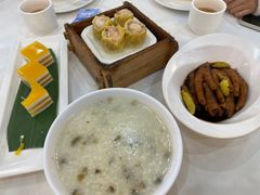 皮蛋瘦肉粥-东江渔村·古典园林·30年粤菜老字号(太和店)