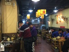 大堂-东镇老火锅(长春路首店)