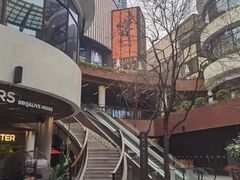 -瑞虹新天地月亮湾