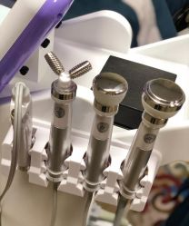 -阿茹娜美容会馆