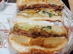 -The Habit Burger Grill 哈比特汉堡(爱琴海店)
