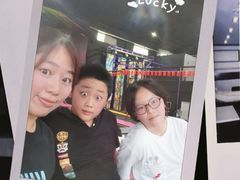 -嘿哟动霸CHUA·新潮玩运动娱乐中心·蹦床滑冰团建乐园