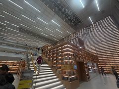 -朵云书院(滴水湖店)