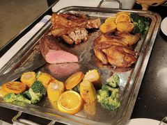 -元一希尔顿酒店·鲜切牛肉火锅禅自助餐厅