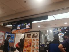 -麦当劳(轻轨曹杨路店)
