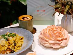 -潮一不贰·法式甜品·生日蛋糕·西式简餐(外滩店)