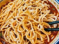 招牌传统麻辣面-聚合鑫东北熏酱熟食麻辣面(长阳店)