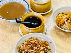 -万方圆拌粉瓦罐汤(九江湖滨店)