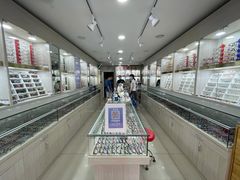 -朱师傅眼镜·蔡司·依视路·尼康(市先进店)