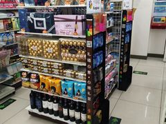 -全家便利店(东直门店)