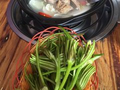 -阿婆情腊排骨火锅(金虹路店)