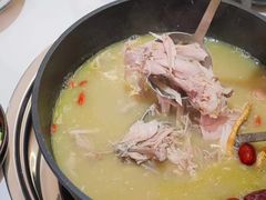 -汤宴·参须肚包鸡(南京路店)