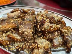 -香猪美食(中心店)