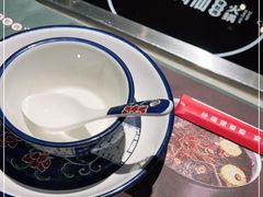 -尚尚仙·酸汤猪手·猪肚鸡火锅(华联万柳购物中心店)