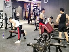 -帝豪斯健身俱乐部(市府恒隆广场店)