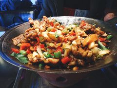 泥炉碳锅牛蛙-西街夜油条·麻团包乌饭