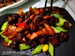 -湖庭壹品鸭王·传统北京烤鸭·别墅私房菜·庭院宵夜(江宁店)