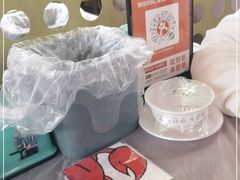 -肥肥虾庄·金牌油焖大虾(汉口城市广场店)