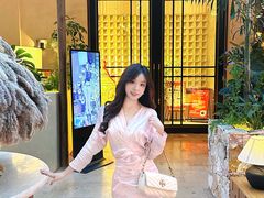-洛缦音乐餐厅(工业展览馆万象城店)