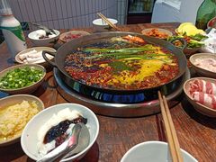 -四小区火锅·巷子里的重庆火锅(花照壁店)
