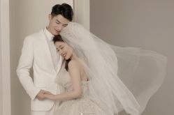 点击看大图 -挪娅婚纱摄影皇家会所