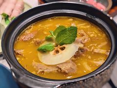 酸木瓜炖牛腩-半山腰·云南菜(侨福芳草地店)