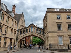 -牛津大学