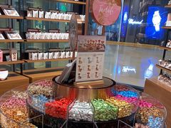 -Laderach 莱德拉(上海环贸iapm店)