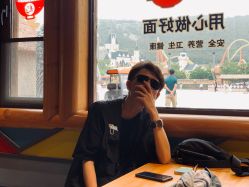 -宫铭烫发染发接发店