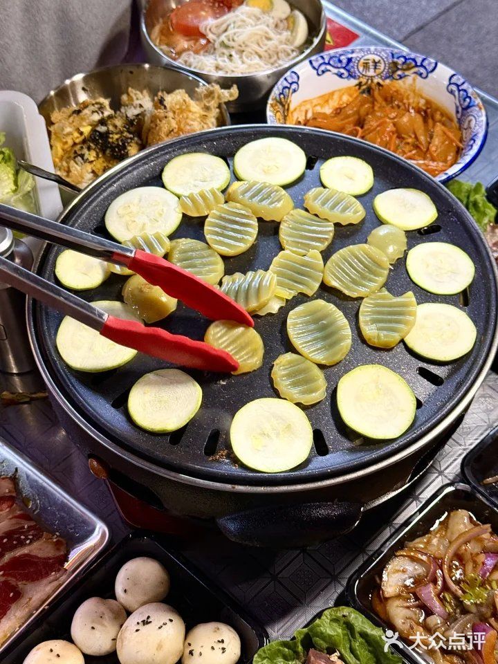 😋东北烤肉天花板！鲜牛肉香到上头🔥