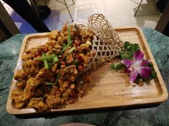 柴窝堡辣子鸡-东方亚克西餐厅(西康路店)