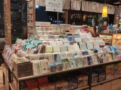 店内环境-猫的天空之城概念书店(杭州南宋御街店)