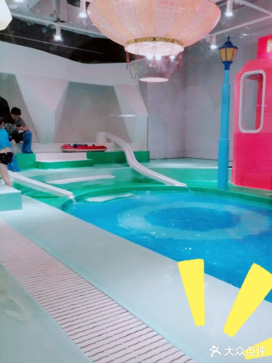 夏日遛娃就来成都水上乐园[吐]
