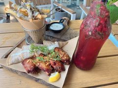 -Mark&Mars Restaurant