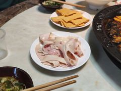 -渝嘴小老弟老火锅(华新村店)