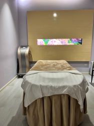 -紫琪尔胸部养护中心