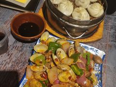 -老街烧烤大排档·地道湖北菜·龙虾馆(汉口火车站店)