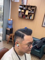 -纯剪男士理发馆·烫染专业店