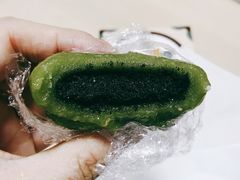 黑芝麻艾草青团-沈大成(城隍庙店)