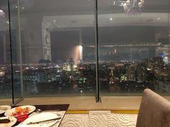 -荣誉国际酒店-云顶旋转餐厅