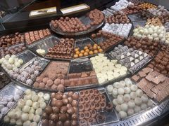 -Laderach 莱德拉(上海环贸iapm店)