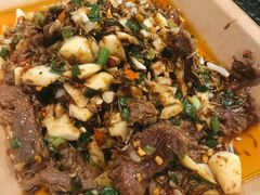 招牌铁板孜然牛肉-肉店炸炸炸·爆汁孜然牛肉