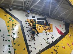 -问山MountQuest攀岩馆