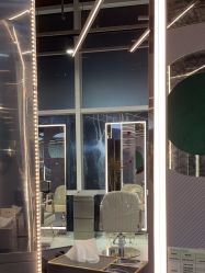 -PE SALON 