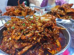 -凤凰路何眼镜香辣蟹(花果园店)