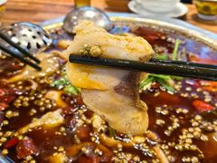 -乡土特色.冷锅鱼.牦牛肉汤锅