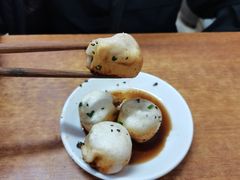-老字号眼镜子煎包汤包店