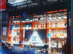 -UP嘻哈酒吧(粉巢店)