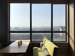 -西安大雁塔科技大学地铁站亚朵酒店